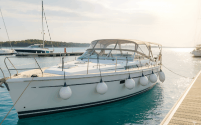 Odbijacze do łodzi – gdzie powiesić, jak mocować, ile pompować